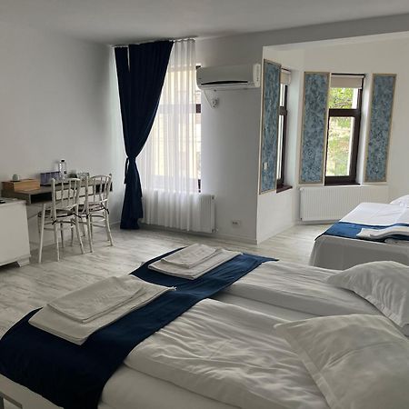 Casa Ciuc Hotel ซีบิว ภายนอก รูปภาพ