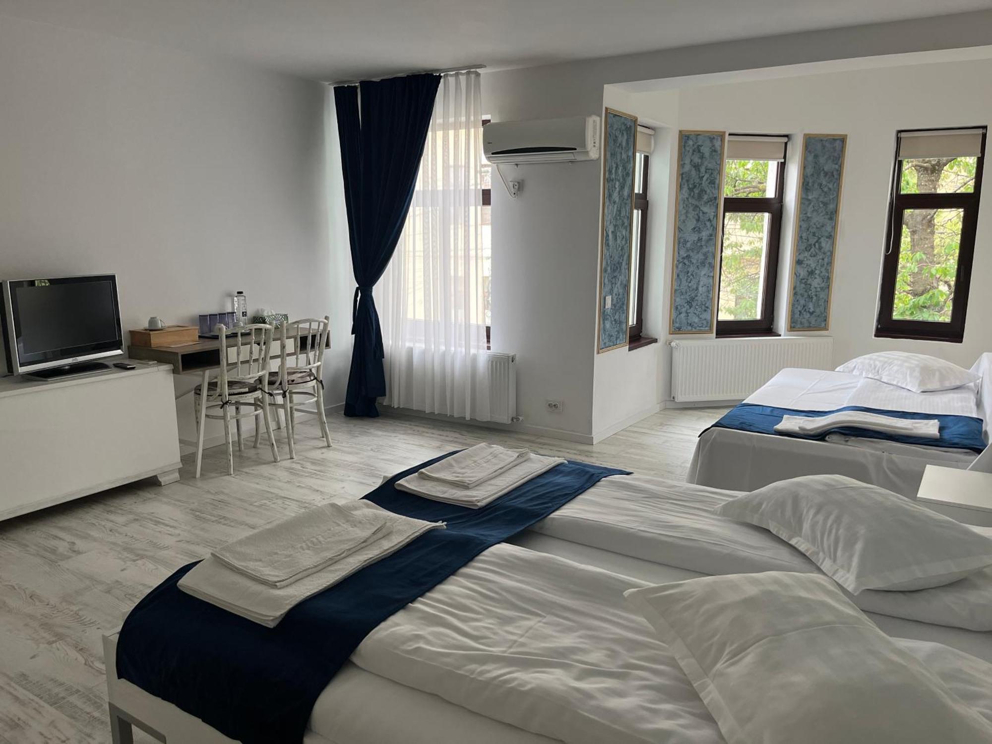 Casa Ciuc Hotel ซีบิว ภายนอก รูปภาพ
