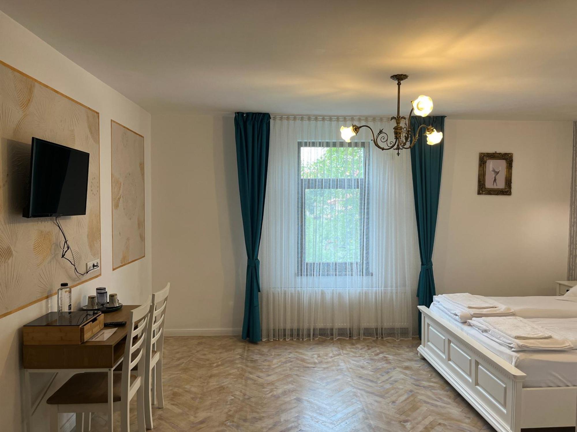 Casa Ciuc Hotel ซีบิว ภายนอก รูปภาพ