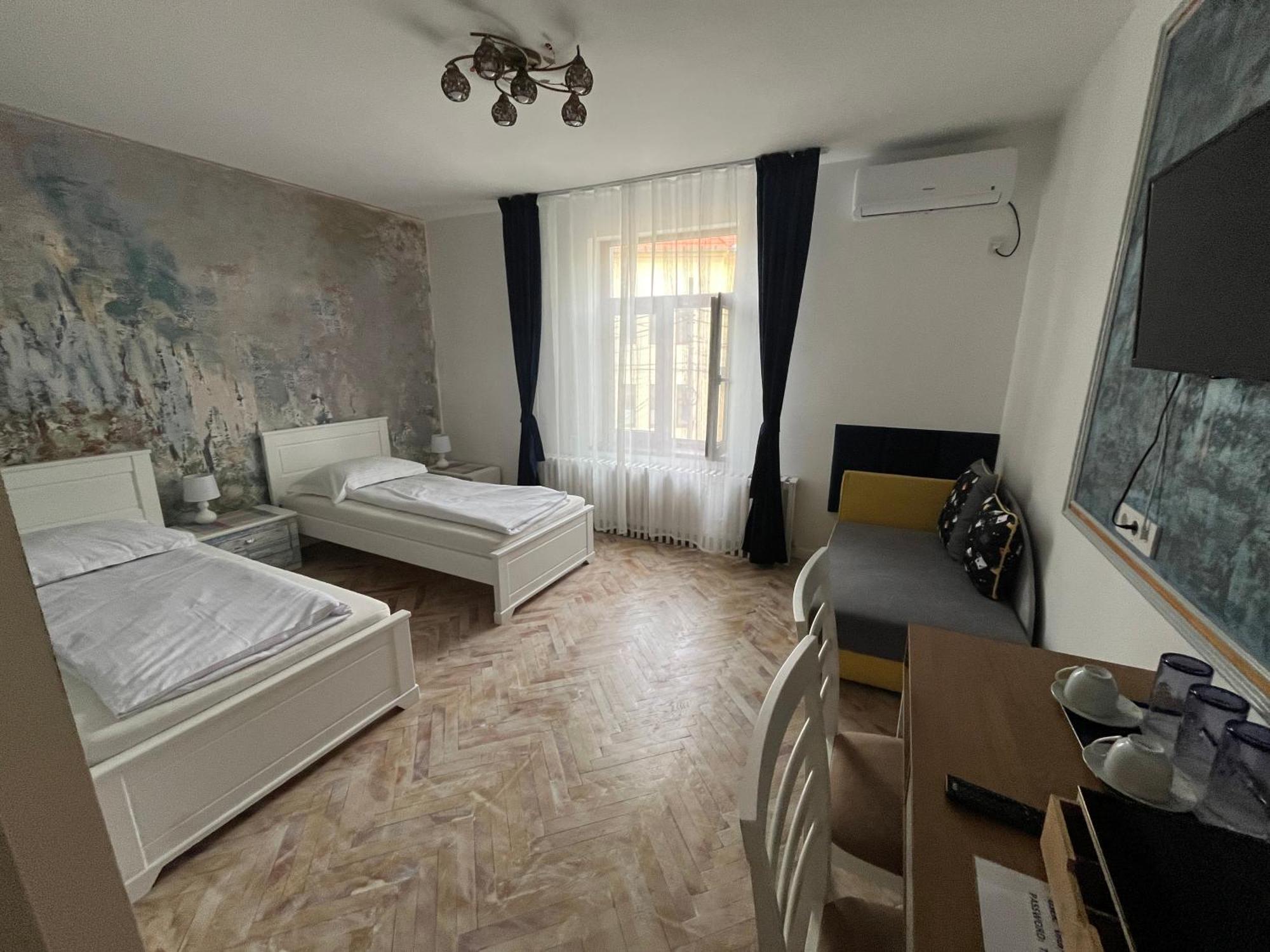 Casa Ciuc Hotel ซีบิว ภายนอก รูปภาพ